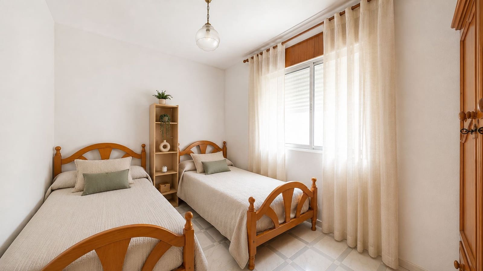 3 bedroom Apartment for sale in Tarifa - € 299,000 (Ref: 9986986)