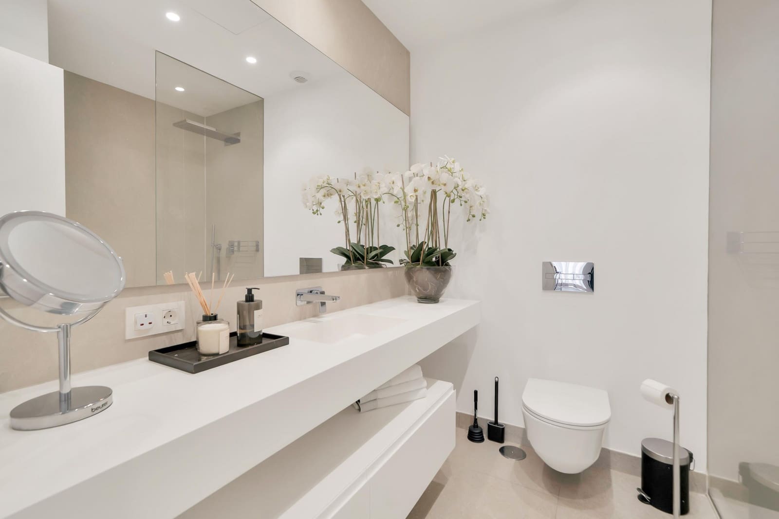 2 soverom Leilighet til salgs i La Quinta med svømmebasseng garasje - € 799 000 (Ref: 9986987)