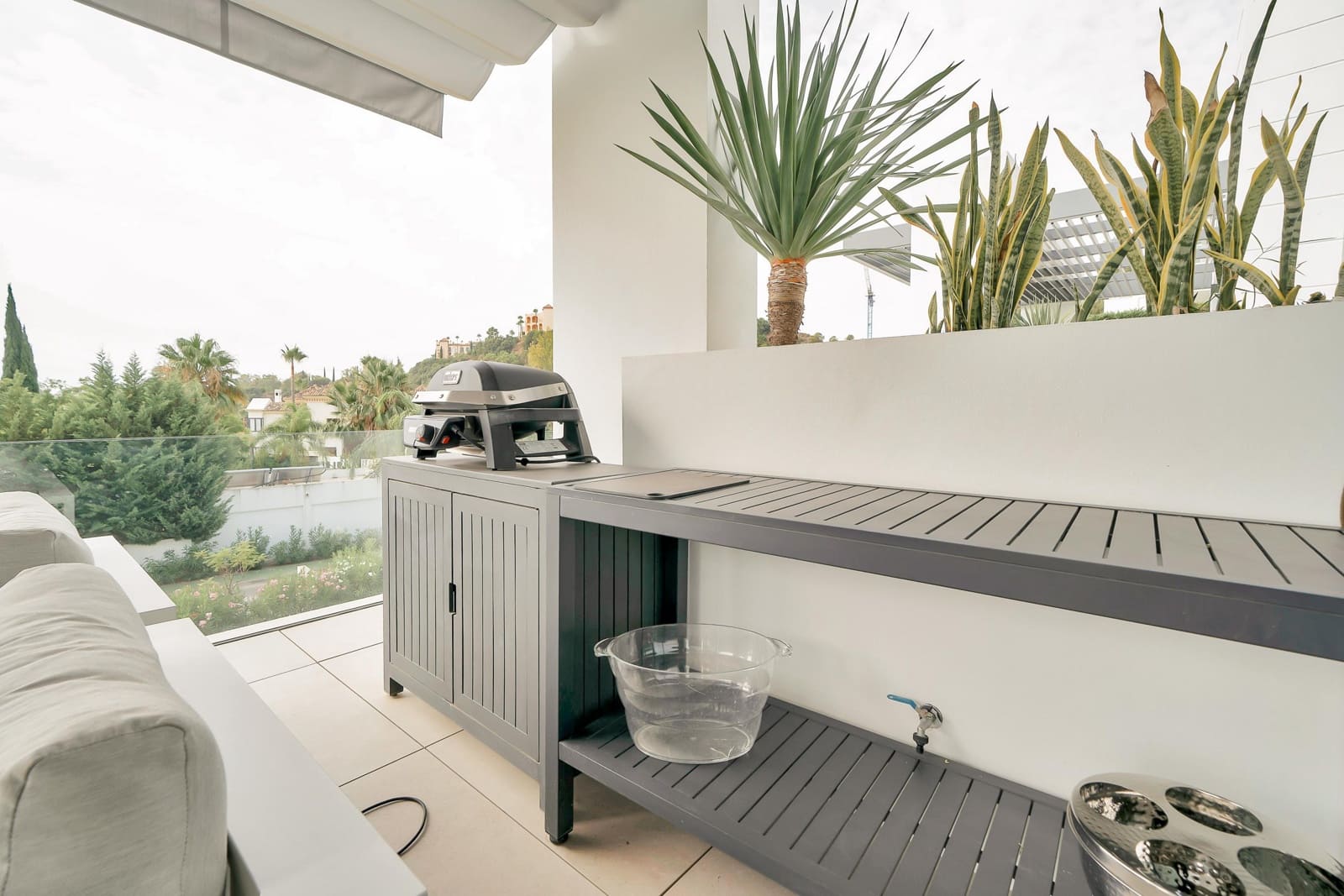 2 soverom Leilighet til salgs i La Quinta med svømmebasseng garasje - € 799 000 (Ref: 9986987)