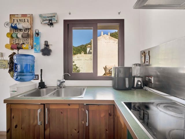 6 soverom Villa til salgs i Ojen med garasje - € 680 000 (Ref: 9990874)