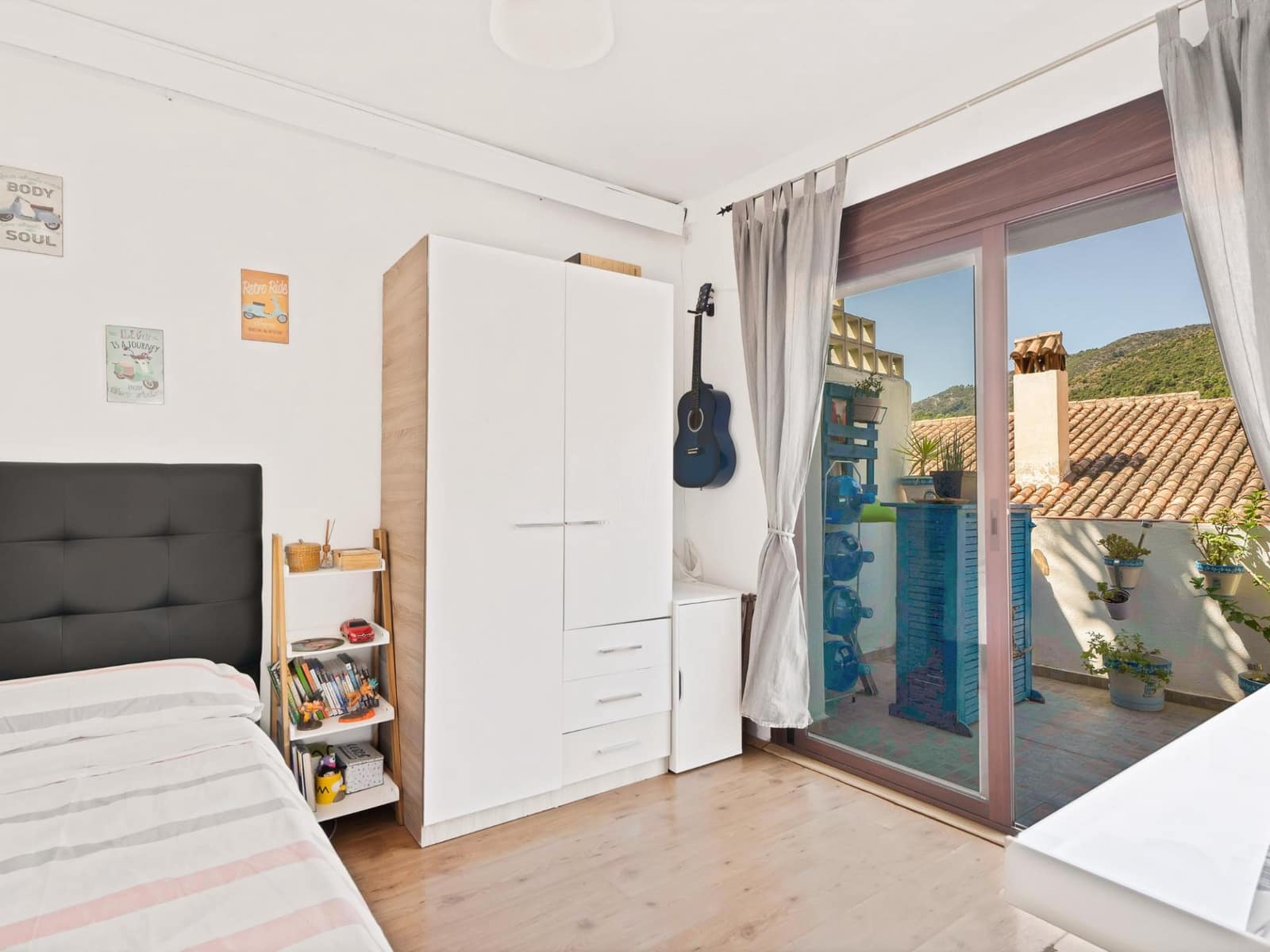 6 soveværelse Villa til salg i Ojen med garage - € 680.000 (Ref: 9990874)
