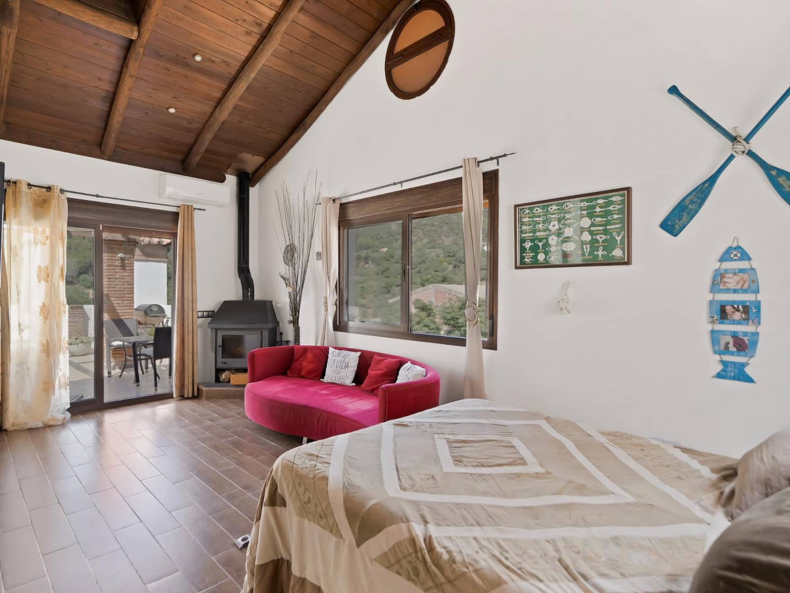 6 soveværelse Villa til salg i Ojen med garage - € 680.000 (Ref: 9990874)