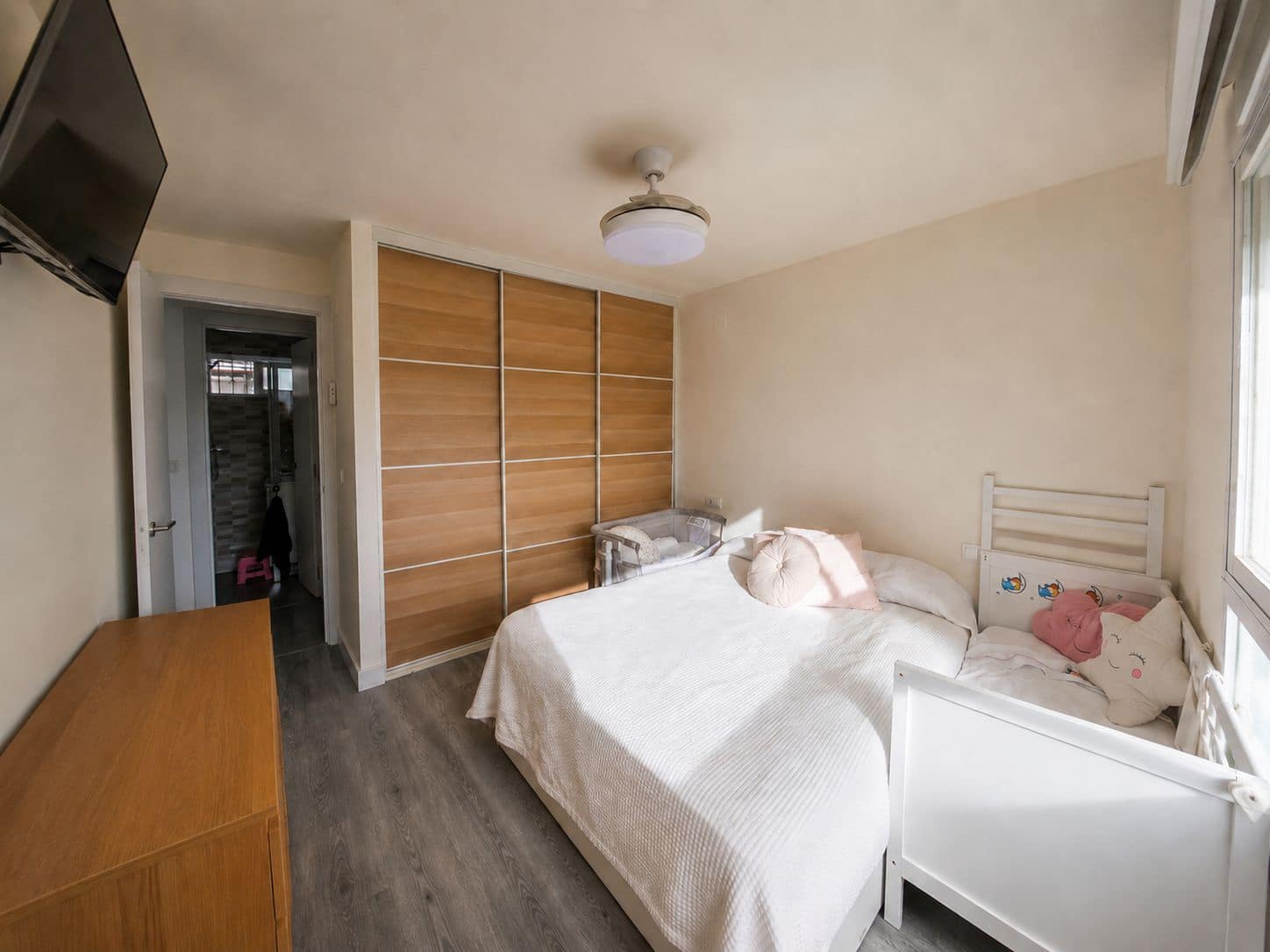 2 soverom Leilighet til salgs i Benalmadena med svømmebasseng garasje - € 350 000 (Ref: 9997240)