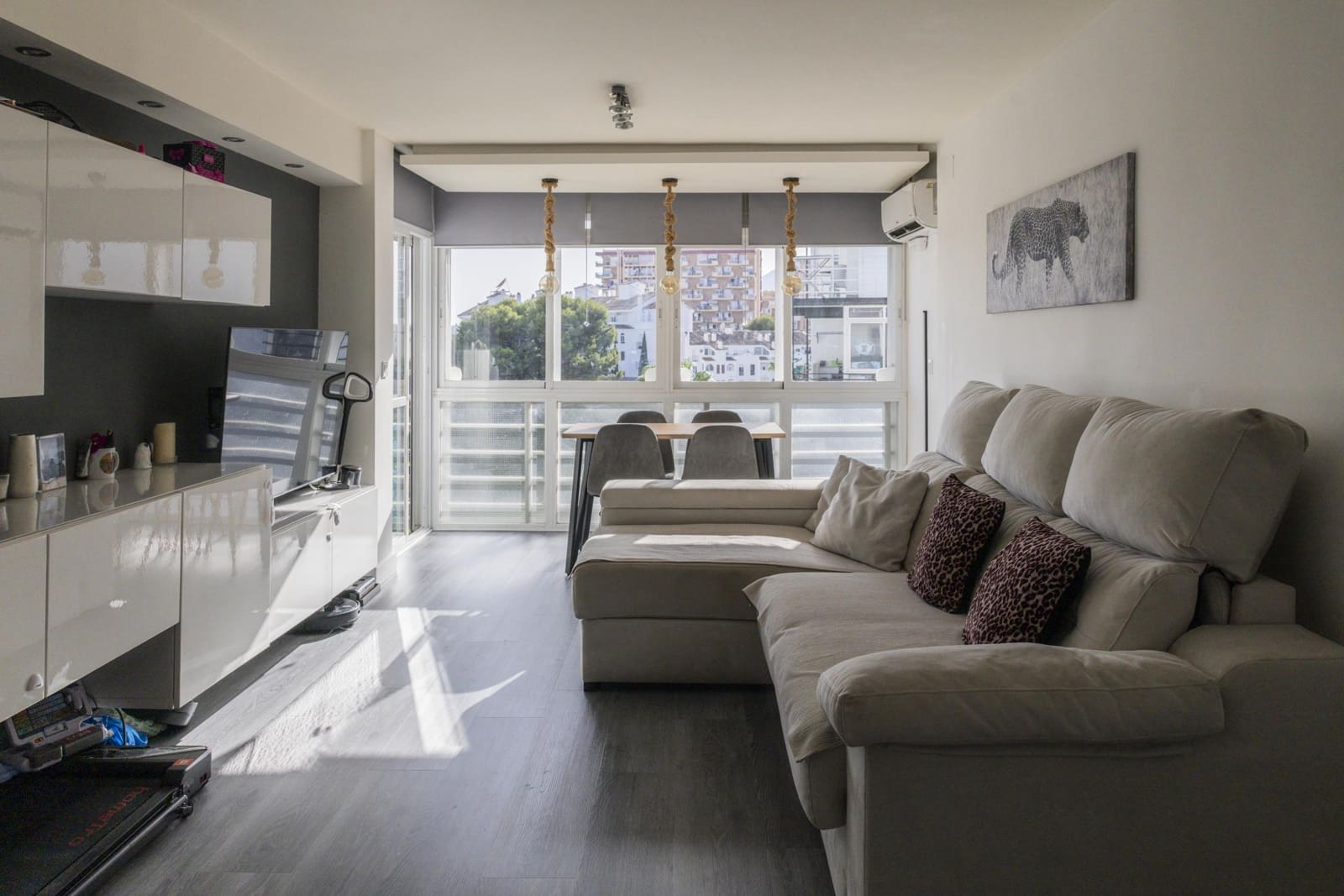 2 soverom Leilighet til salgs i Benalmadena med svømmebasseng garasje - € 350 000 (Ref: 9997240)