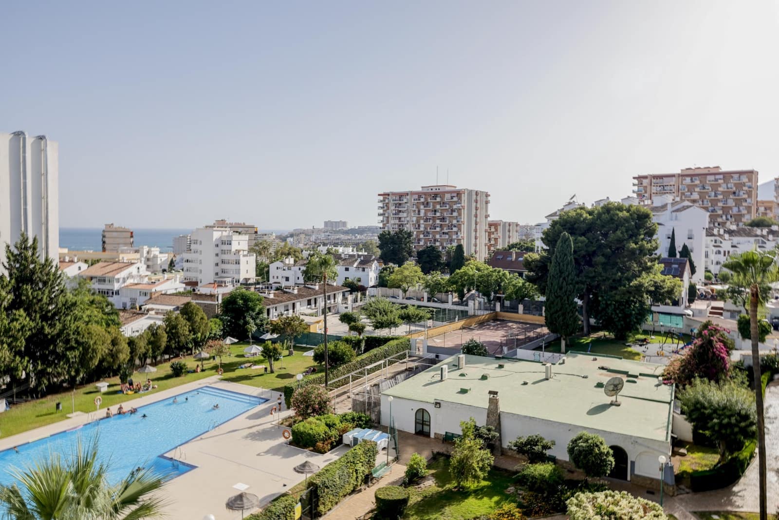 2 soverom Leilighet til salgs i Benalmadena med svømmebasseng garasje - € 350 000 (Ref: 9997240)