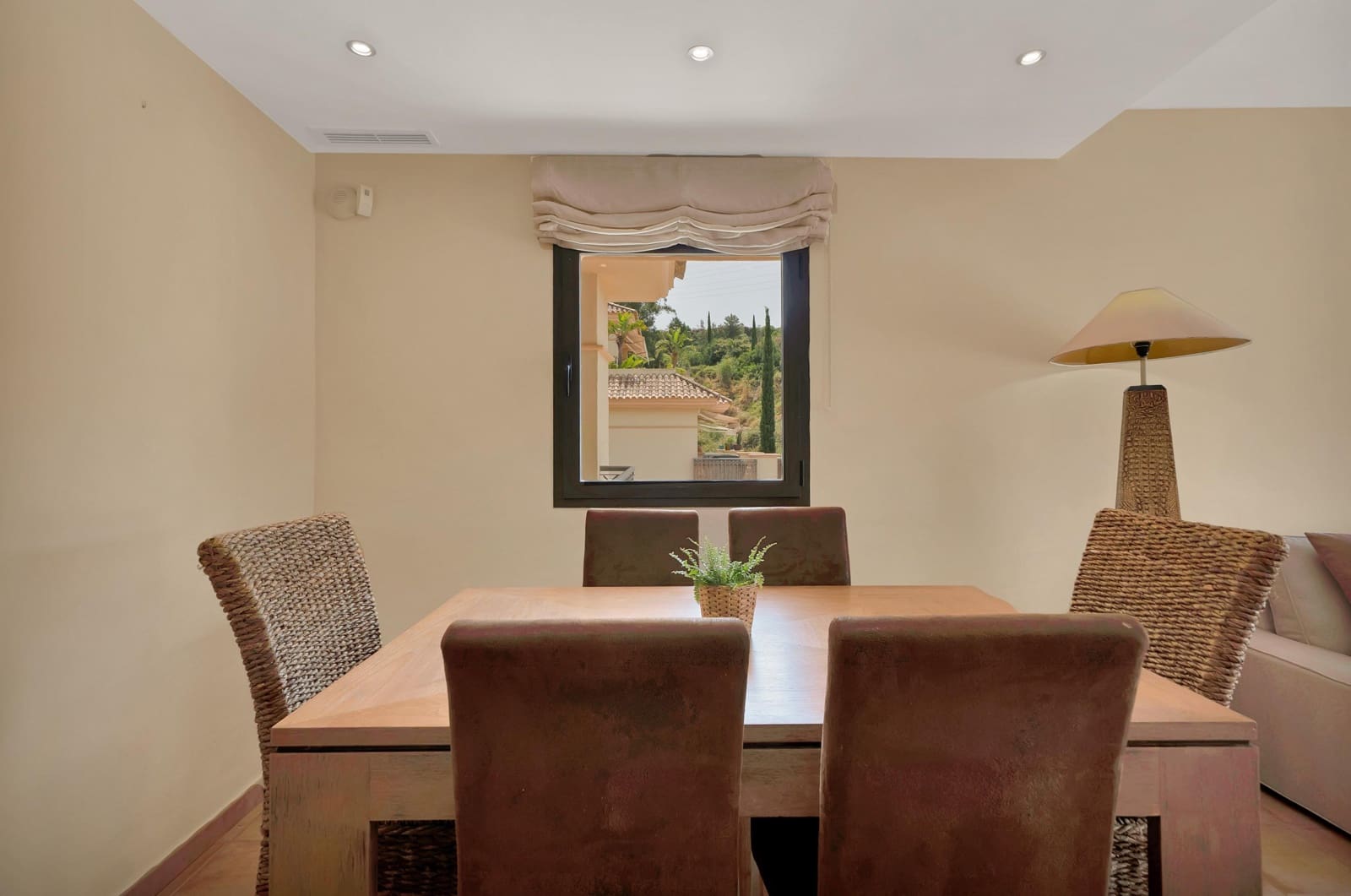 Appartement de 3 chambres à louer à Rio Real avec piscine garage - 2 000 € (Ref: 9998938)