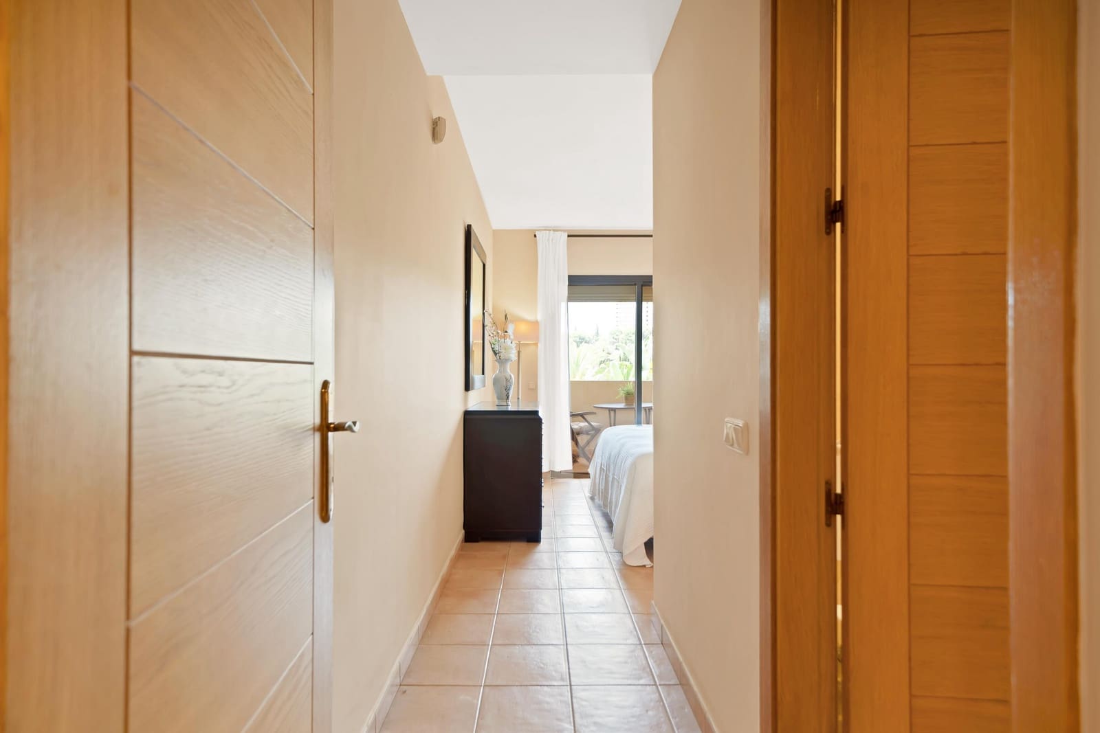 Appartement de 3 chambres à louer à Rio Real avec piscine garage - 2 000 € (Ref: 9998938)