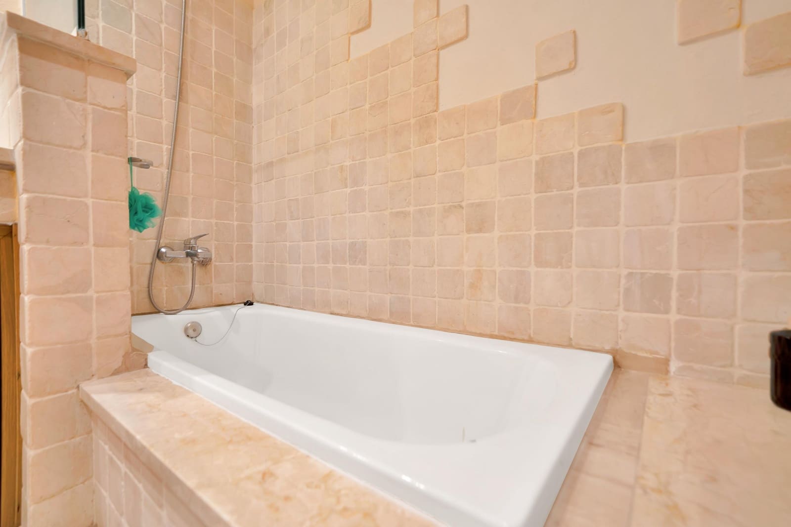 Appartement de 3 chambres à louer à Rio Real avec piscine garage - 2 000 € (Ref: 9998938)