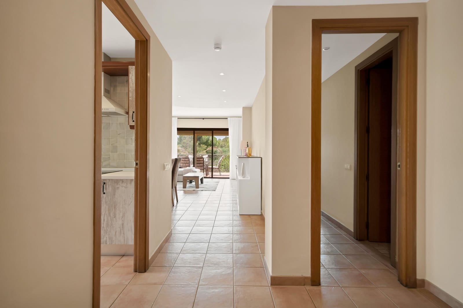 Appartement de 3 chambres à louer à Rio Real avec piscine garage - 2 000 € (Ref: 9998938)