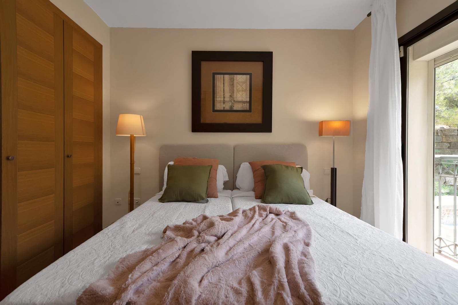 Appartement de 3 chambres à louer à Rio Real avec piscine garage - 2 000 € (Ref: 9998938)