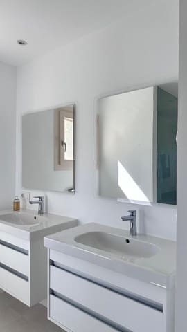 4 Zimmer Villa zu verkaufen in Santa Ponsa, Calvià mit Pool Garage - 2.600.000 € (Ref: 10154017)