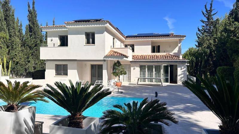 4 Zimmer Villa zu verkaufen in Santa Ponsa mit Pool Garage - 2.600.000 € (Ref: 10154017)