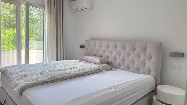 4 soveværelse Villa til salg i Santa Ponsa, Calvià med swimmingpool garage - € 2.600.000 (Ref: 10154017)