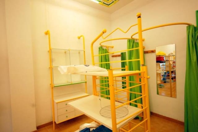 Erhverv til salg i Santa Ponsa, Calvià - € 130.000 (Ref: 1717689)