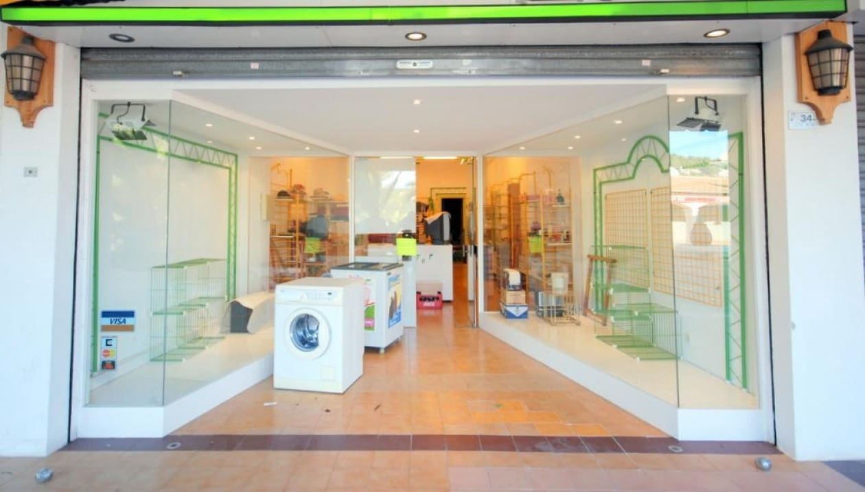 Commercieel te koop in Santa Ponsa - € 130.000 (Ref: 1717689)