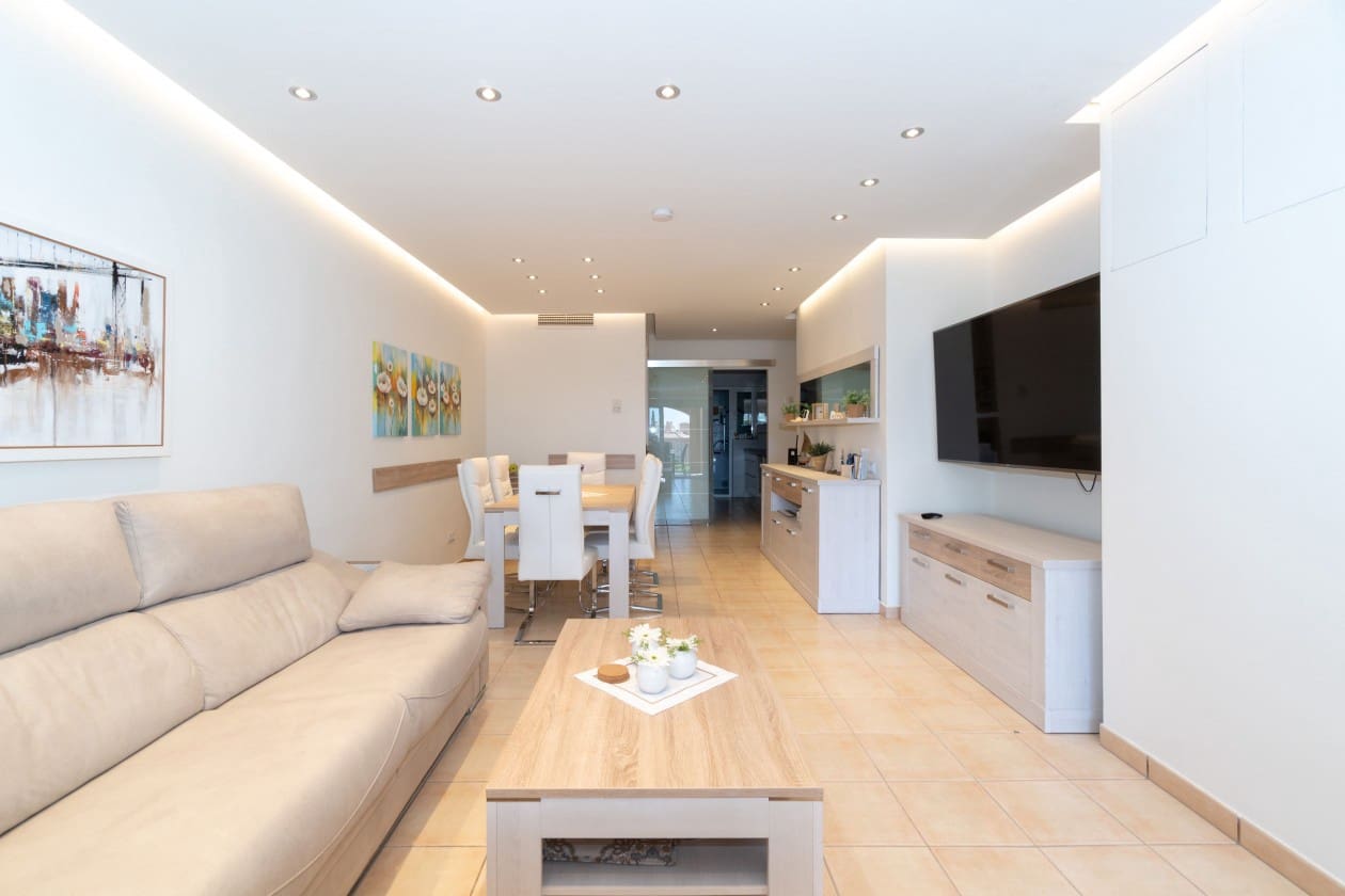 2 bedroom Apartment for sale in Santa Ponsa with pool - € 735,000 (Ref: 3363949)