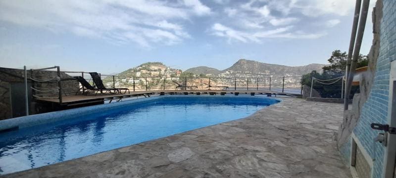 Leilighet til salgs i Puerto de Andratx med svømmebasseng - € 403 000 (Ref: 4787879)