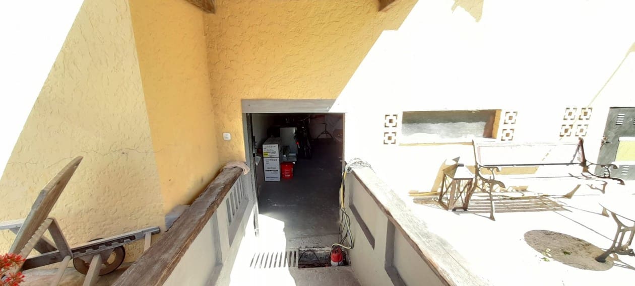 7 bedroom Townhouse for sale in Andratx - € 800,000 (Ref: 4840513)
