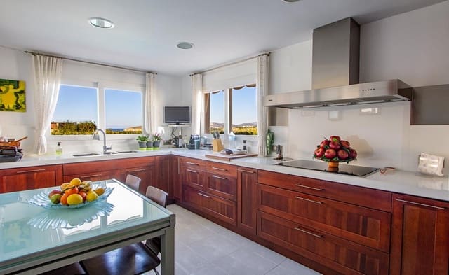 4 Zimmer Villa zu verkaufen in El Toro / Port Adriano, Calvià mit Pool - 2.300.000 € (Ref: 5014033)