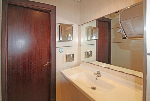 Commerciale in vendita in Santa Ponsa, Calvià - 950.000 € (Rif: 5658483)