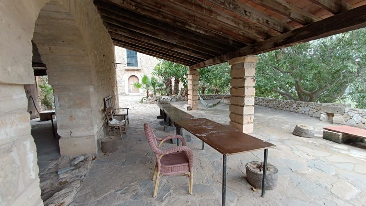 12 bedroom Villa for sale in Estellenchs - € 4,950,000 (Ref: 7815382)