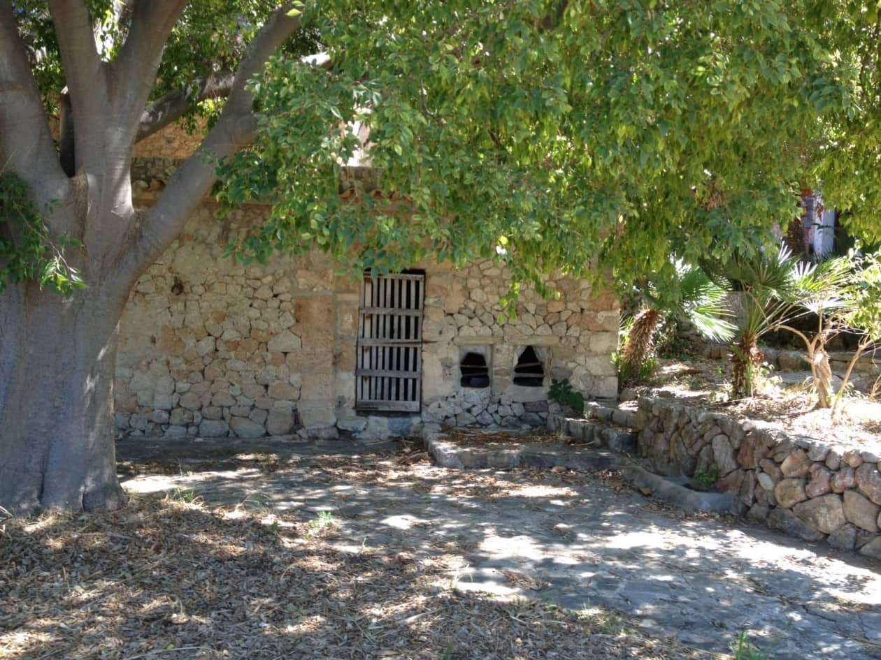 12 bedroom Villa for sale in Estellenchs - € 4,950,000 (Ref: 7815382)