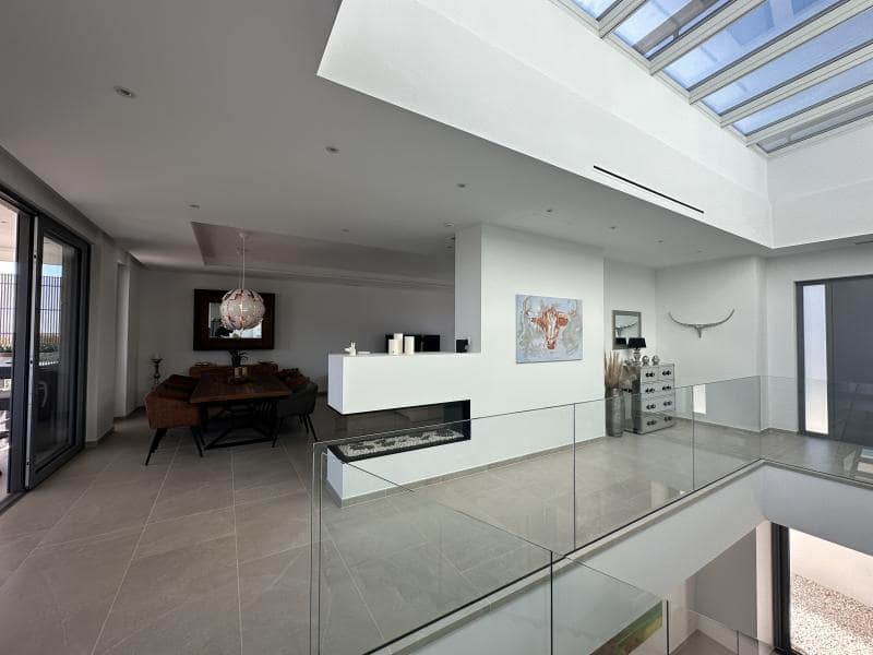 4 bedroom Villa for sale in Santa Ponsa with pool - € 4,850,000 (Ref: 8068711)