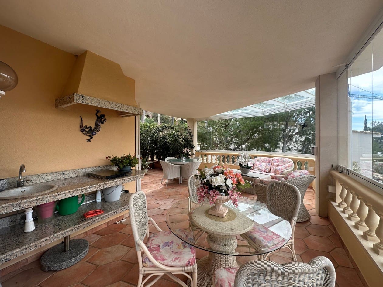 5 bedroom Villa for sale in Costa de la Calma with pool - € 2,550,000 (Ref: 8168707)