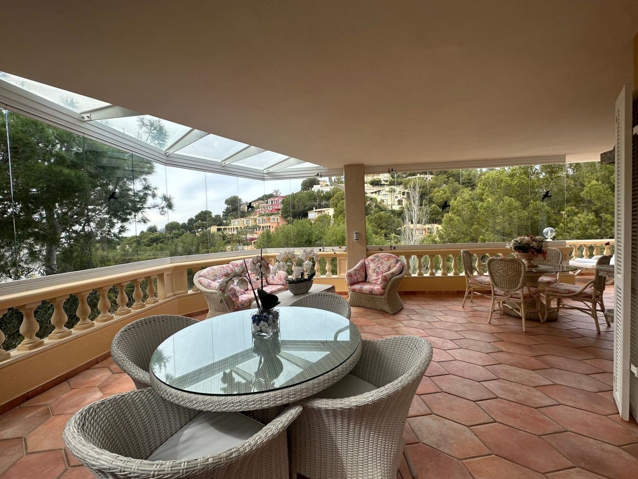 5 bedroom Villa for sale in Costa de la Calma with pool - € 2,550,000 (Ref: 8168707)