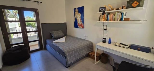 Chalet de 4 habitaciones en Santa Ponsa, Calvià en venta con piscina - 2.750.000 € (Ref: 8274441)