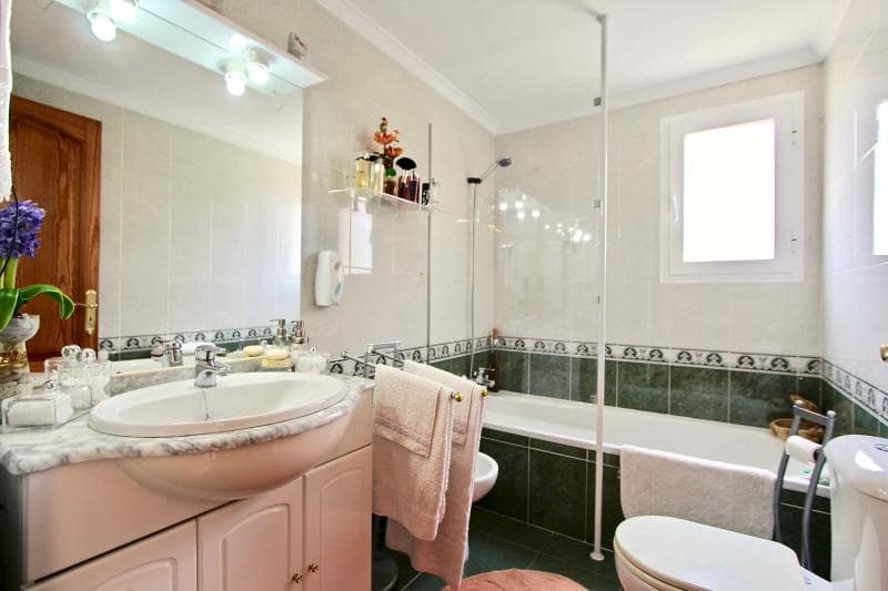 3 sypialnia Willa na sprzedaż w Badia Gran z basenem - 1 450 000 € (Ref: 8279969)