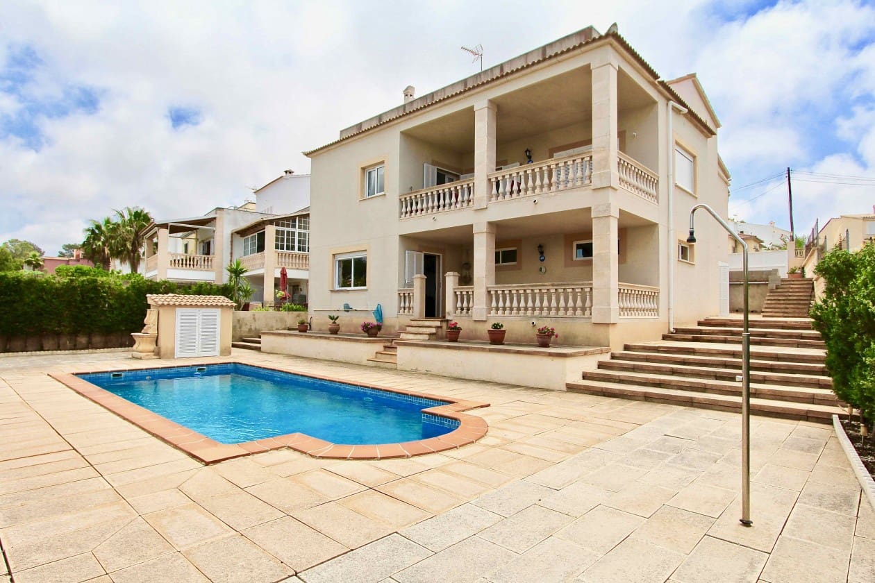3 bedroom Villa for sale in Badia Gran with pool - € 1,390,000 (Ref: 8279969)