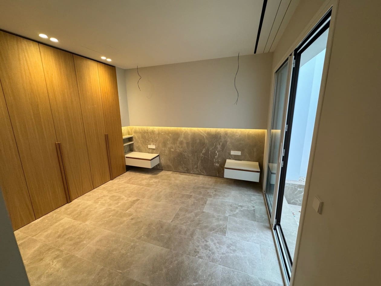 3 bedroom Apartment for sale in Palma de Mallorca - € 1,800,000 (Ref: 8411897)