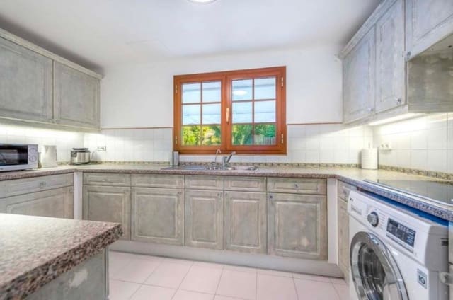 3 sovrum Villa till salu i Santa Ponsa, Calvià med pool - 1 150 000 € (Ref: 8760391)