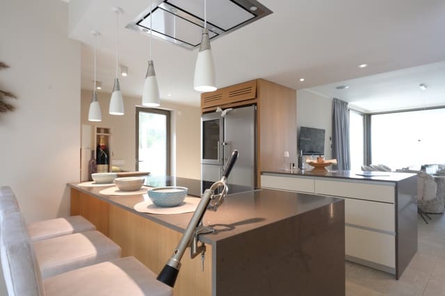 5 bedroom Villa for sale in Santa Ponsa, Calvià - € 7,500,000 (Ref: 8885471)