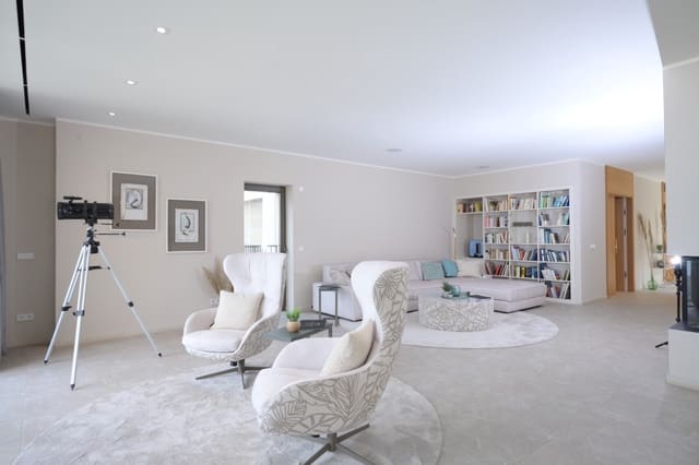 5 bedroom Villa for sale in Santa Ponsa, Calvià - € 7,500,000 (Ref: 8885471)