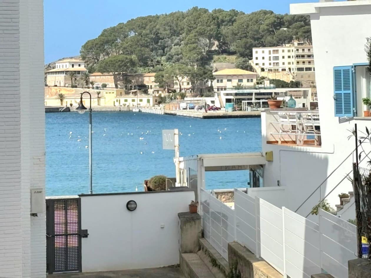 1 bedroom Apartment for sale in Puerto de Soller / Port de Soller - € 445,000 (Ref: 8917176)