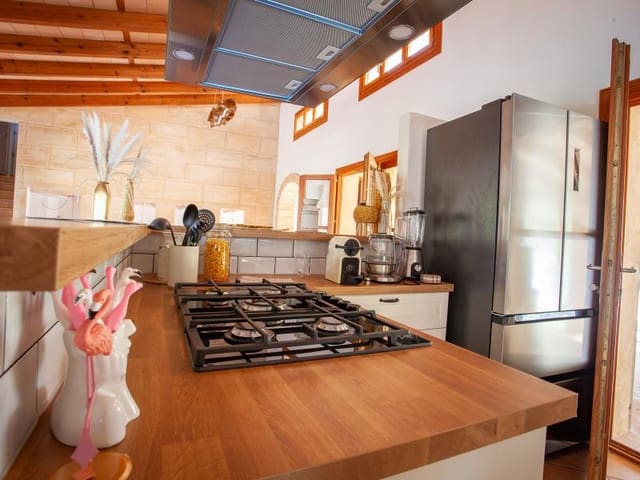 5 soverom Villa til salgs i Artà med svømmebasseng - € 1 600 000 (Ref: 8994432)