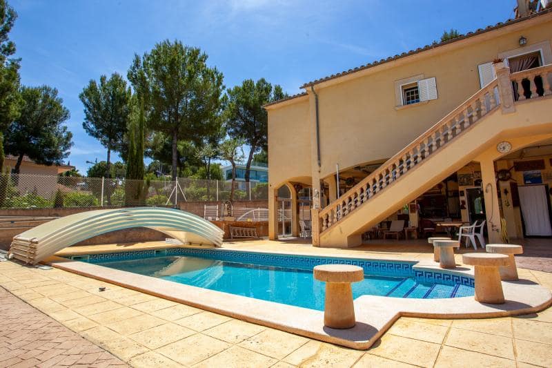 Chalet de 3 habitaciones en Santa Ponsa en venta con piscina - 2.300.000 € (Ref: 9003894)