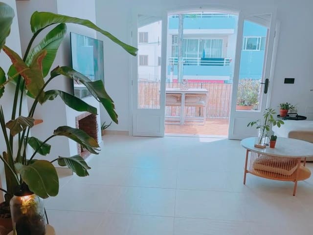 3 bedroom Apartment for sale in Cala Millor, Son Servera - € 450,000 (Ref: 9029023)