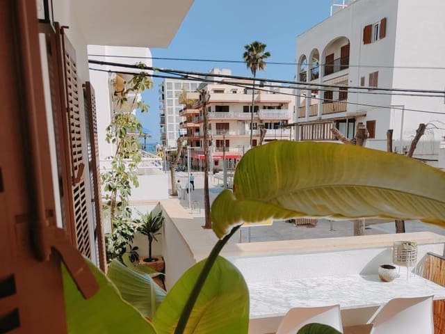 3 bedroom Apartment for sale in Cala Millor, Son Servera - € 450,000 (Ref: 9029023)
