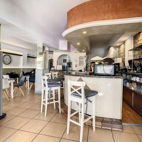 Erhverv til salg i Santa Ponsa, Calvià - € 275.000 (Ref: 9158344)