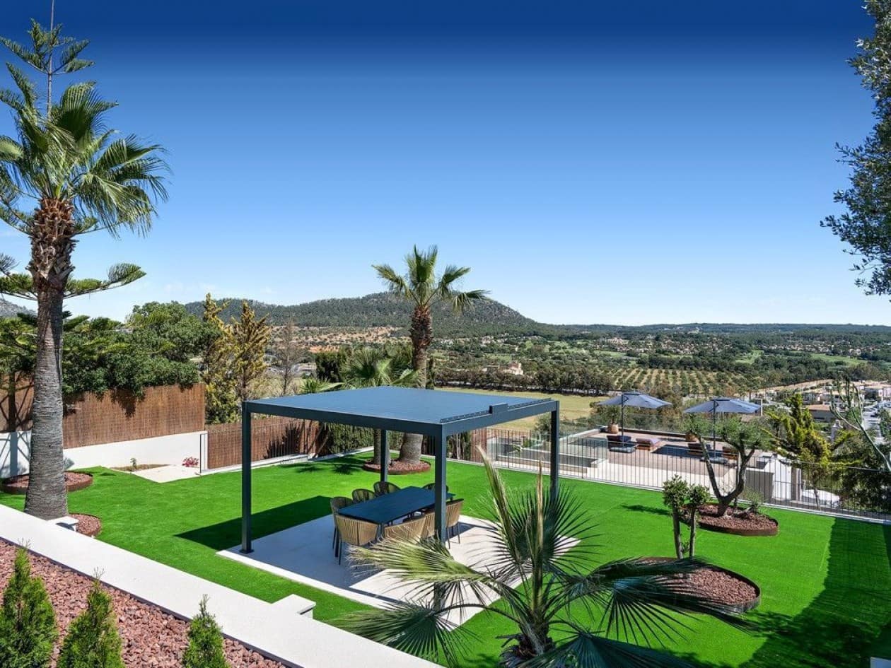 3 bedroom Villa for sale in Santa Ponsa with pool - € 2,980,000 (Ref: 9475046)