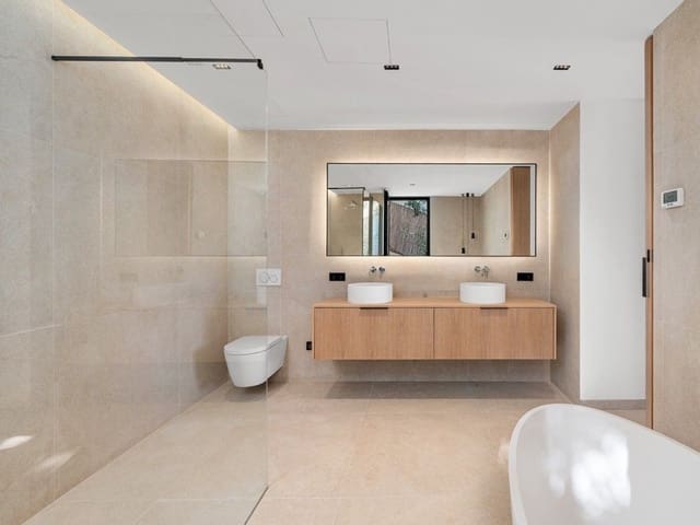 3 soveværelse Villa til salg i Santa Ponsa, Calvià med swimmingpool - € 2.980.000 (Ref: 9475046)