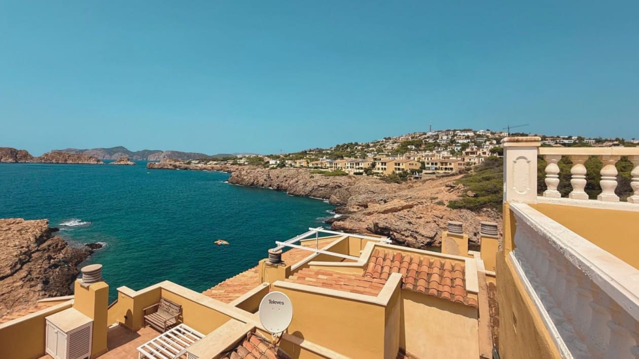 2 bedroom Apartment for sale in Santa Ponsa with pool - € 1,150,000 (Ref: 9480768)