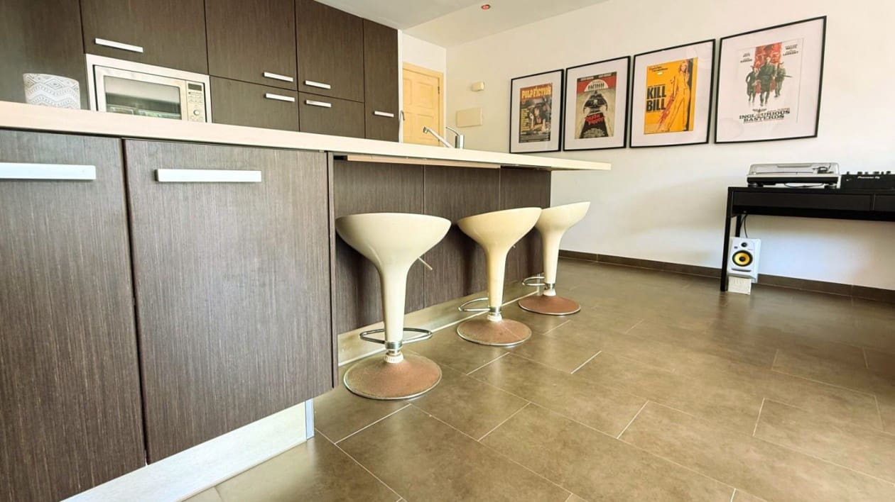 2 bedroom Apartment for sale in Santa Ponsa with pool - € 1,150,000 (Ref: 9480768)