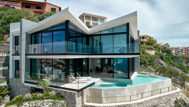 5 bedroom Villa for sale in Santa Ponsa, Calvià - € 6,900,000 (Ref: 9618765)