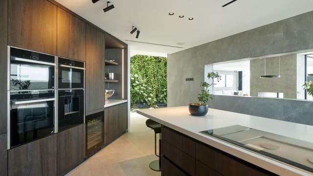 5 bedroom Villa for sale in Santa Ponsa, Calvià - € 6,900,000 (Ref: 9618765)