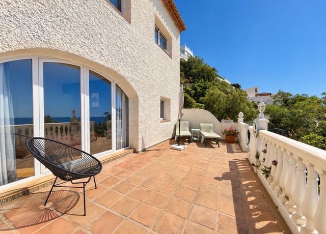Chalet de 3 habitaciones en Salobreña en venta con piscina garaje - 355.000 € (Ref: 10091452)