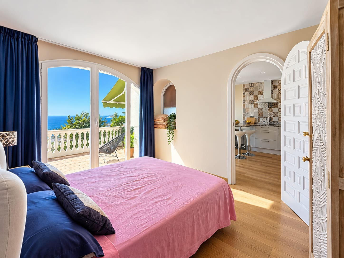 Chalet de 3 habitaciones en Salobreña en venta con piscina garaje - 355.000 € (Ref: 10091452)